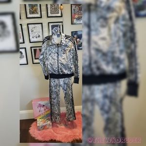 *BNWOT* Adidas Jungle Matching Tracksuit 🌿